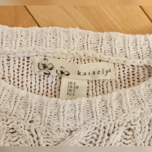 KAISELY women's white distressed hem sweater in S - Picture 4 of 7